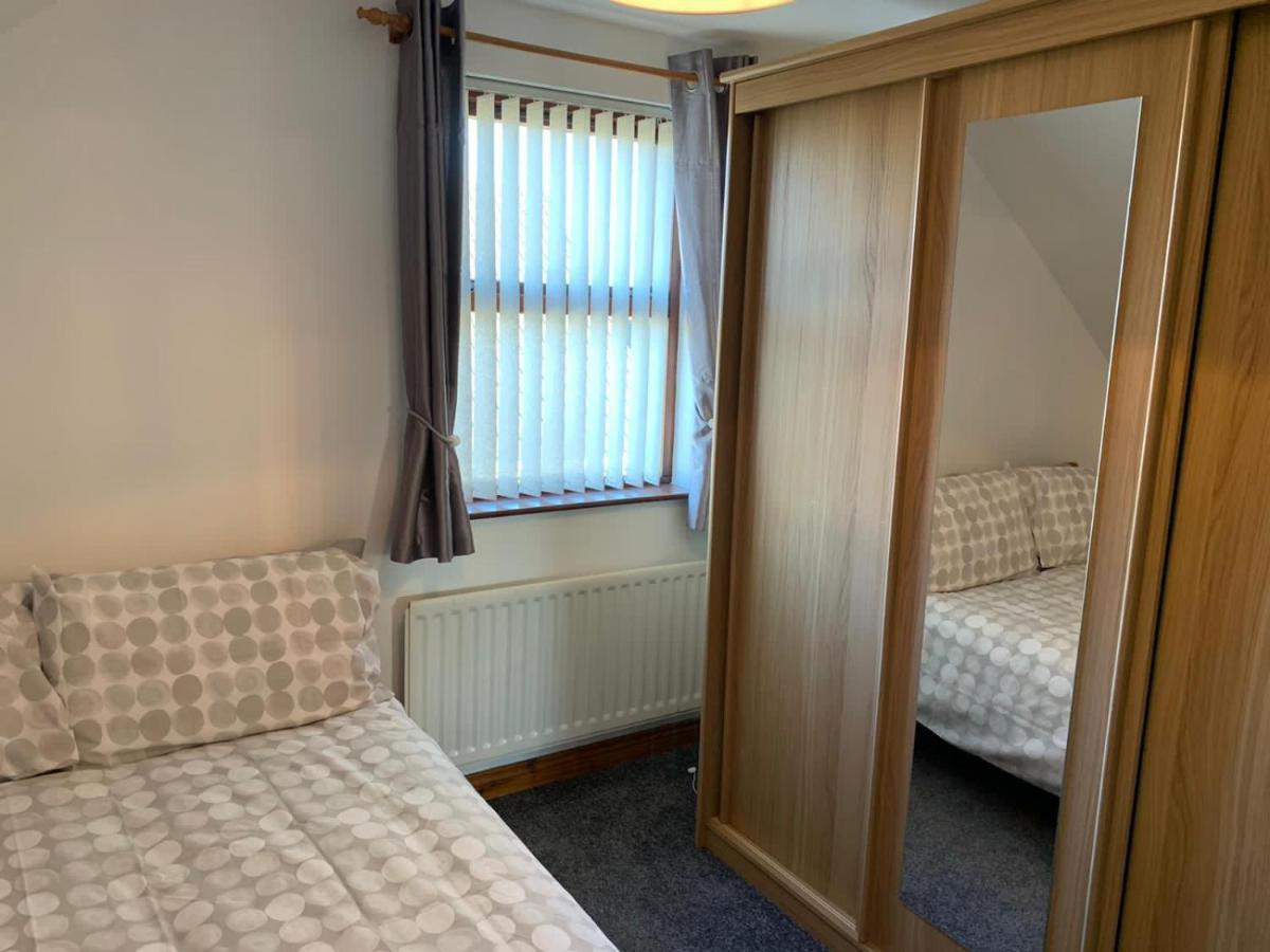 Holiday Home In Ballycastle - Fainne Na Cairde Exteriör bild
