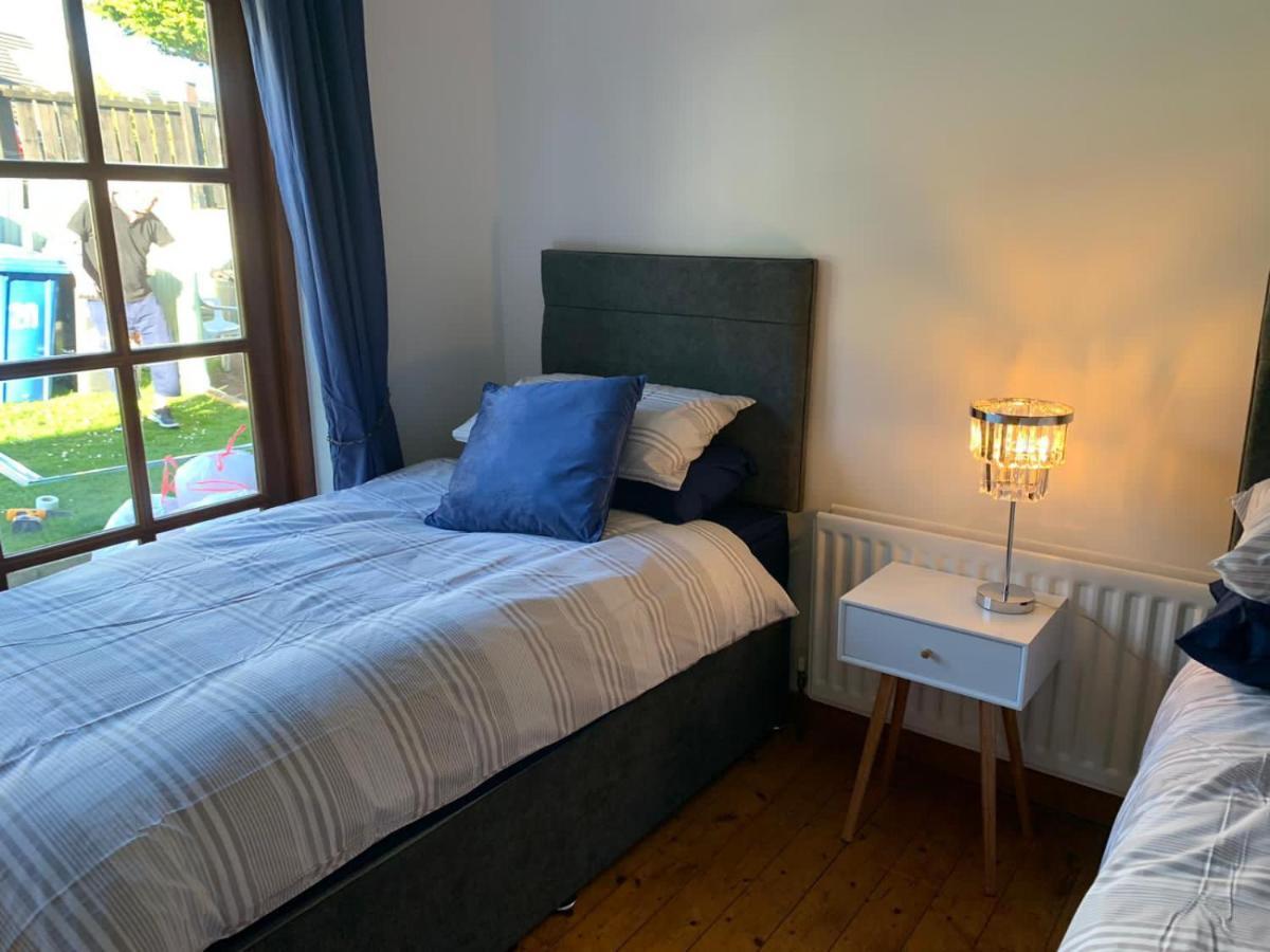 Holiday Home In Ballycastle - Fainne Na Cairde Exteriör bild