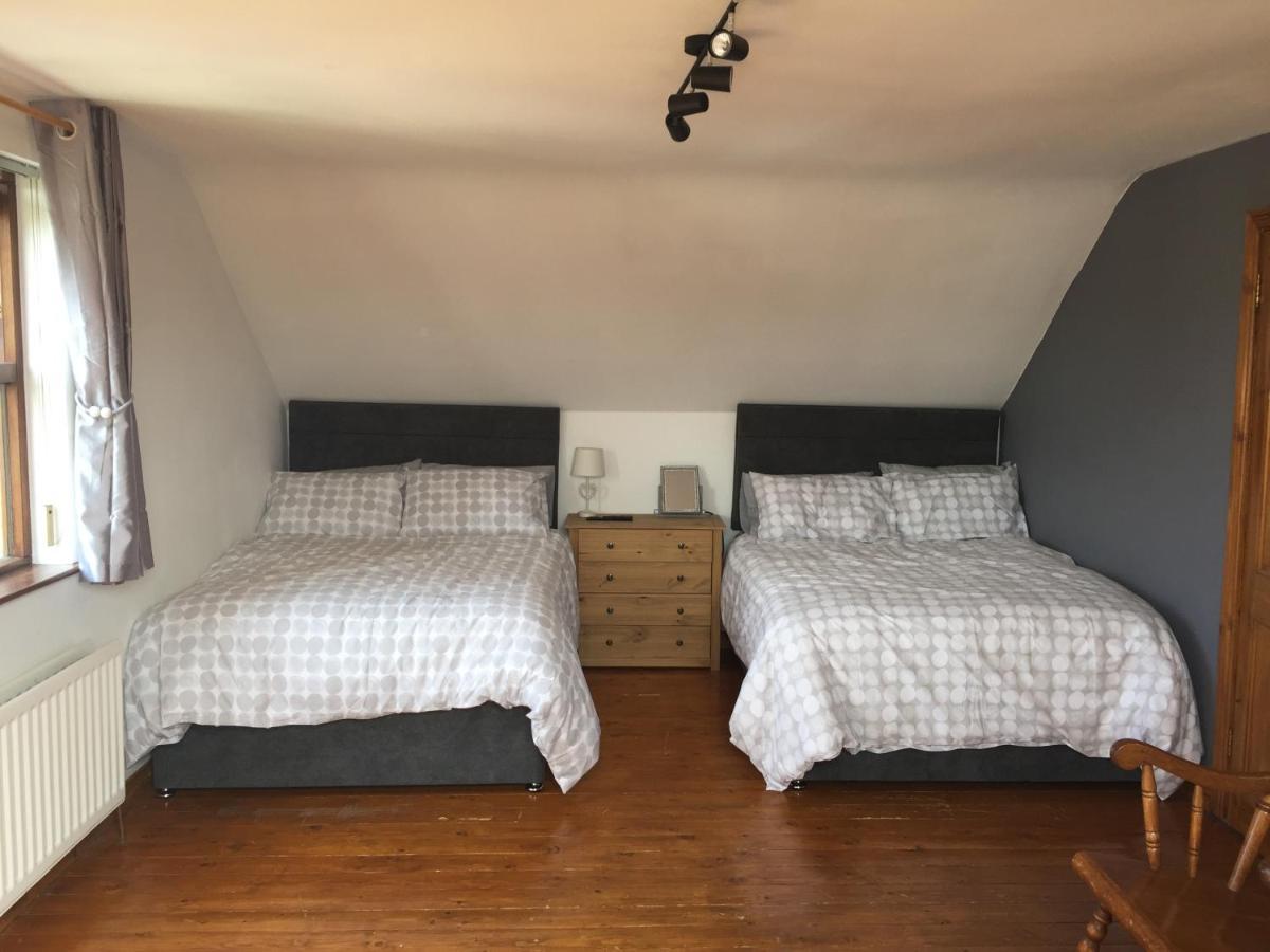 Holiday Home In Ballycastle - Fainne Na Cairde Exteriör bild