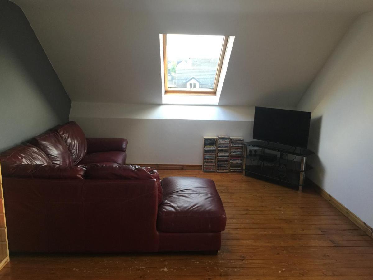 Holiday Home In Ballycastle - Fainne Na Cairde Exteriör bild