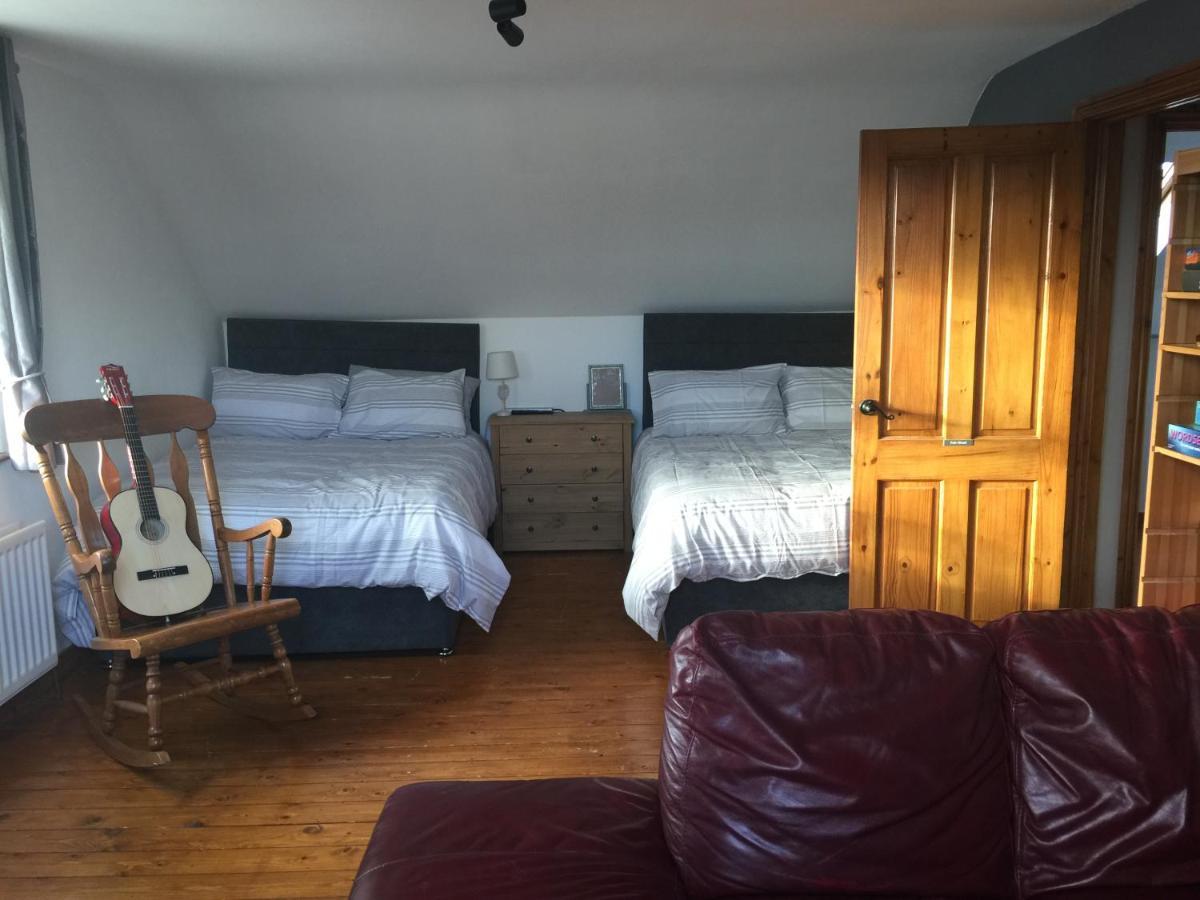 Holiday Home In Ballycastle - Fainne Na Cairde Exteriör bild