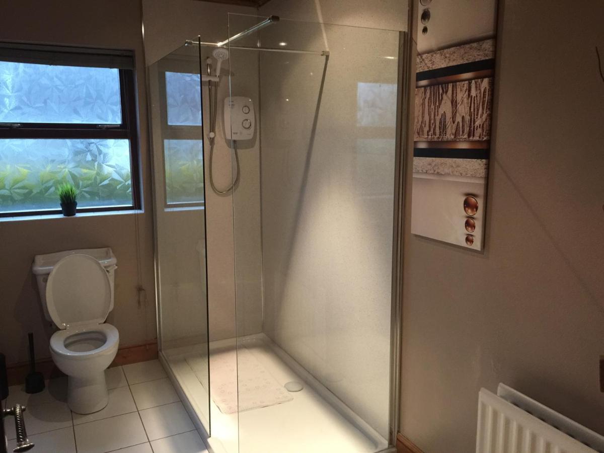 Holiday Home In Ballycastle - Fainne Na Cairde Exteriör bild