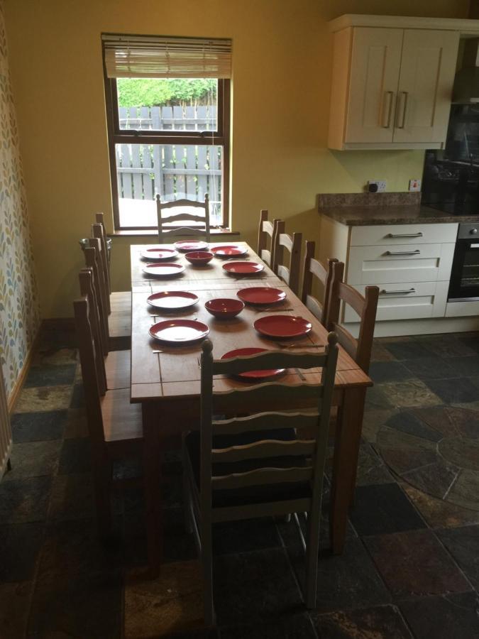 Holiday Home In Ballycastle - Fainne Na Cairde Exteriör bild