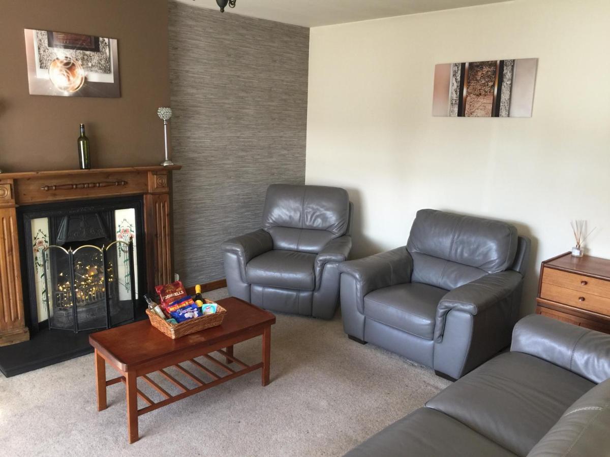 Holiday Home In Ballycastle - Fainne Na Cairde Exteriör bild